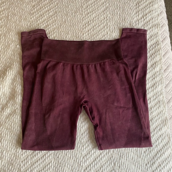 PINK Victoria's Secret Pants - ❗️SALE 2/$30❗️VS PINK SEAMLESS LEGGINGS (MAROON)